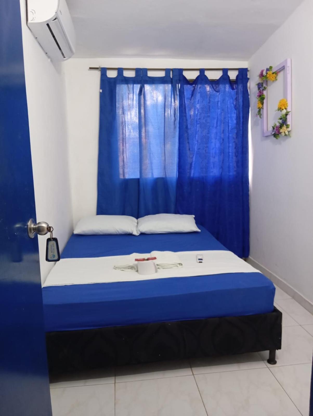 Hotel Palma Azul Ковеньяс Экстерьер фото