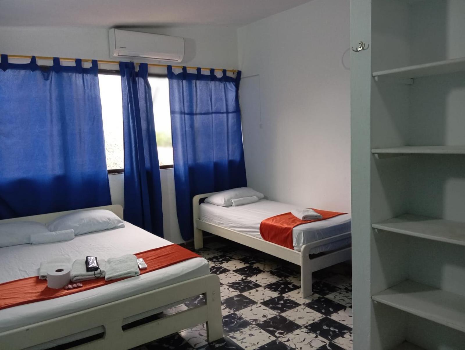 Hotel Palma Azul Ковеньяс Экстерьер фото